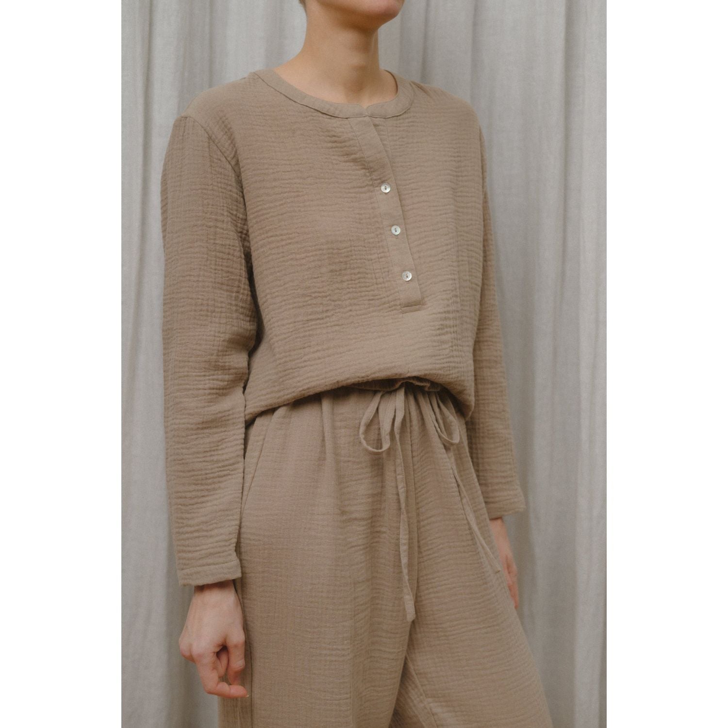 Sömn Premium Organic Cotton Gauze Sleepwear | Loungewear Shirt Sömn Home #color_chai